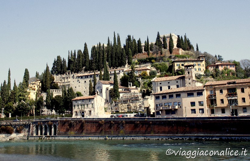 colle san pietro che si affaccia sul fiume adige nel cuore di verona