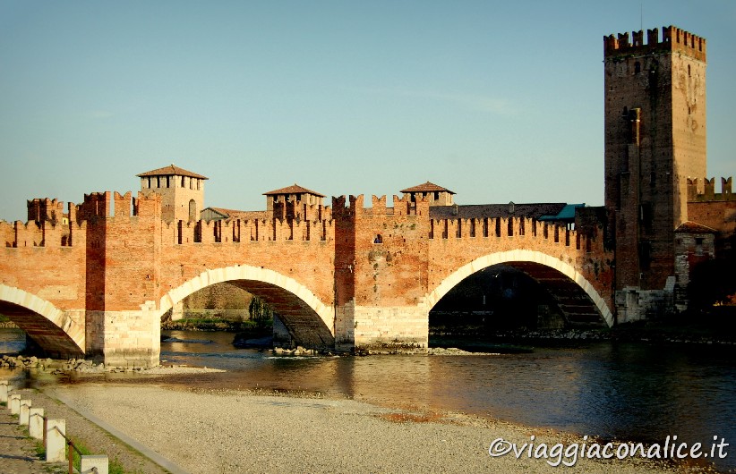 ponte scaligero e castelvecchio a verona