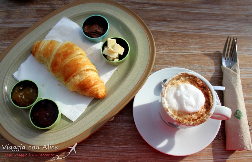 Una colazione in compagnia sul lungomare di Valencia è il modo migliore per iniziare la giornata!