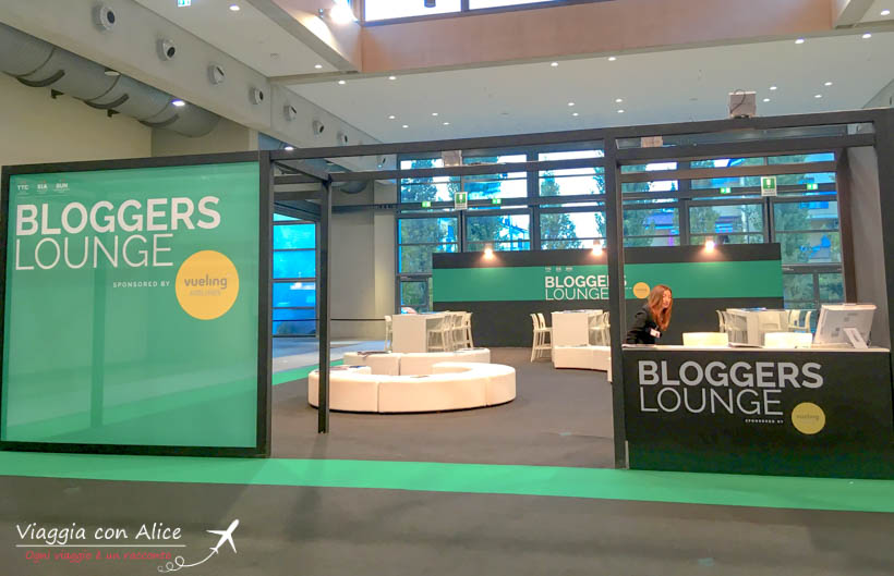 bloggers lounge