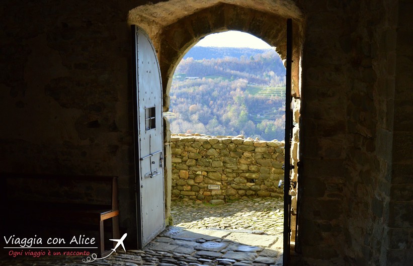 Benvenuti al Castello dell'Aquila dove ci attende una festa di Capodanno d'altri tempi!