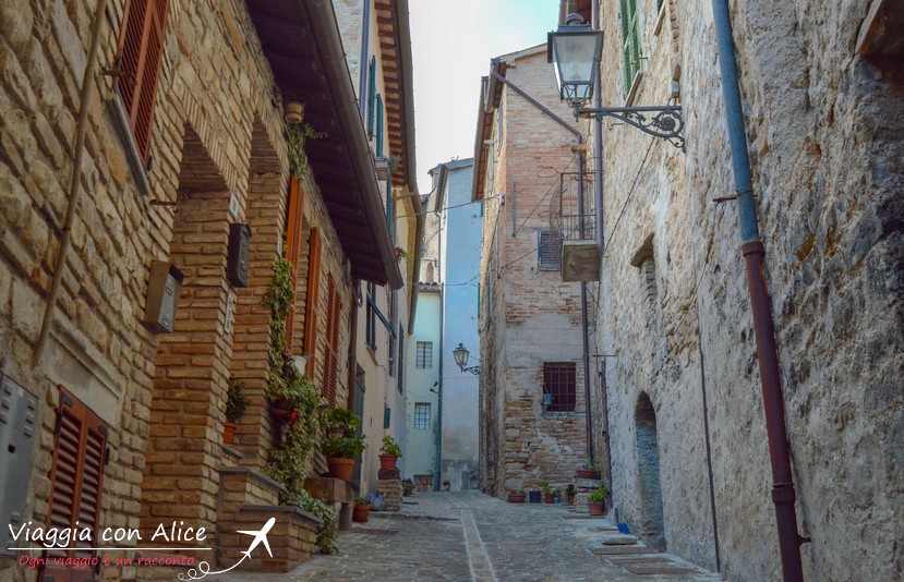 Serra San Quirico Viaggia con Alice