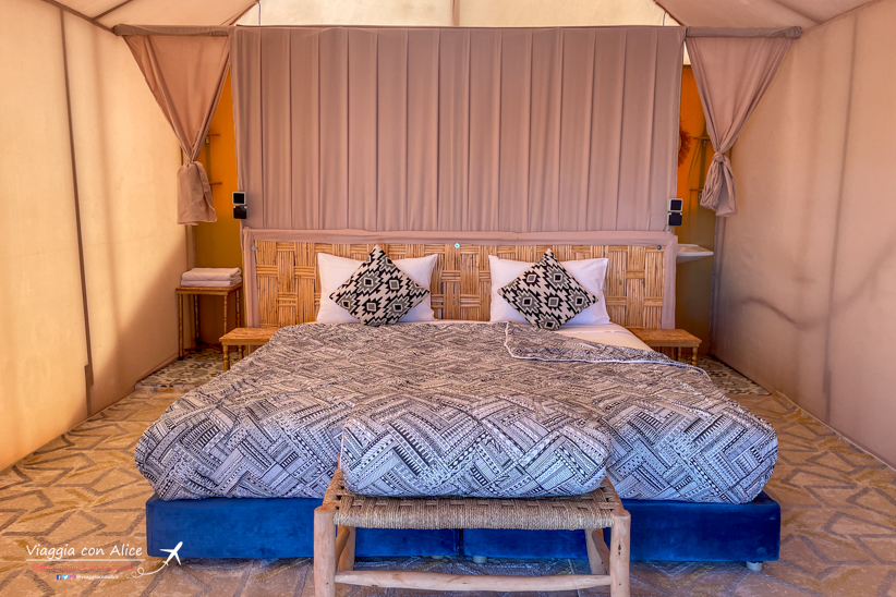 Dormire una notte nel deserto di Agafay in Marocco