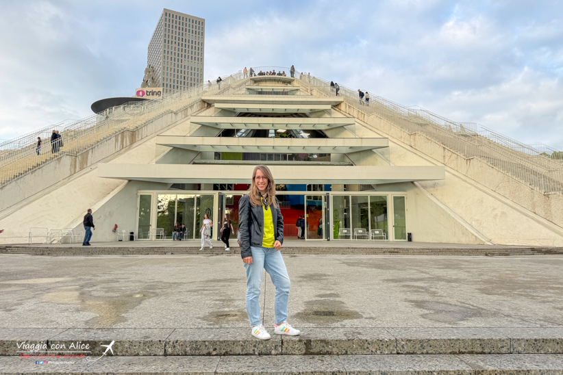 piramide di tirana